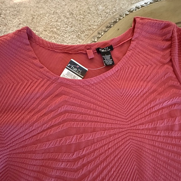NWT Rue 21 Women’s Sz Large Midi Dress Short Sleeve Rust Colored Scalloped Sides - Picture 1 of 11